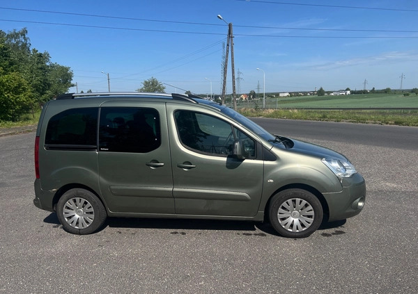 Citroen Berlingo cena 16500 przebieg: 231000, rok produkcji 2010 z Chodzież małe 211